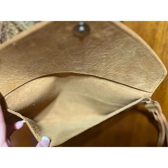 Carry 117 Tan Alem Clutch Leather Wristlet NWOT - Picture 4 of 5